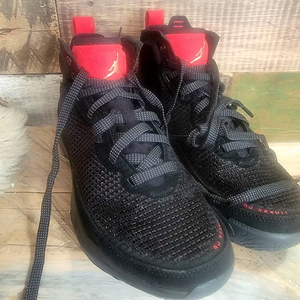 Air Jordan 37 gs bred Big Kids DD7421-007